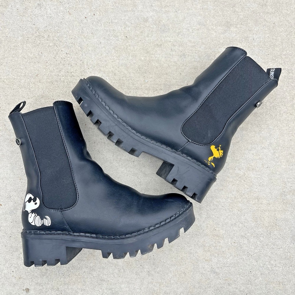 Loly In The Sky Chelsea Boots US 5 Snoopy Woodstock Grunge Punk Cute Black